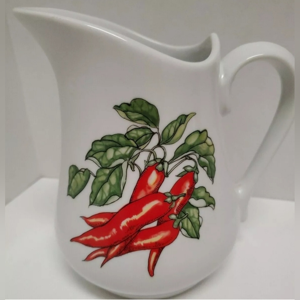 BIA Colorful Chili Peppers & Corn 7" Pitcher with a Hidden Pepper!.Pre-owned